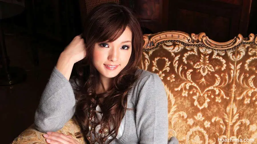 爱川美里菜 横版图片