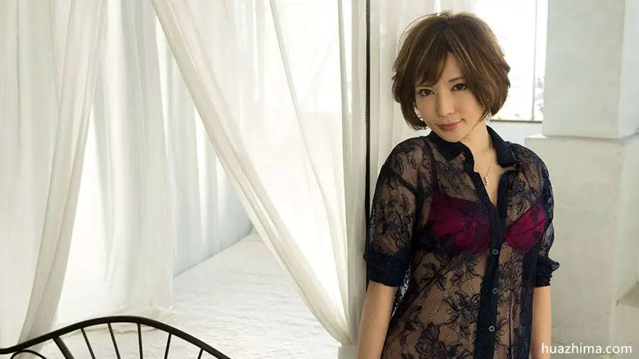 里美尤利娅 个人图片